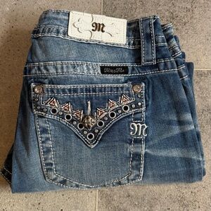 Miss Me Signature Cuffed Capri Size 30